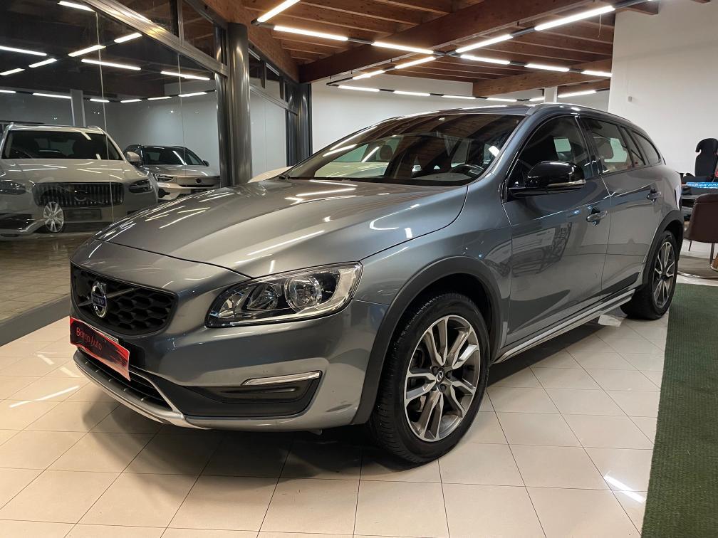 V60 Cross Country 2.0d Business